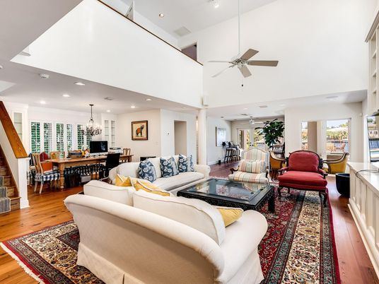 Chandelier, Dining room, Interior, Living room, Recessed Lighting, Wood Texture Flooring