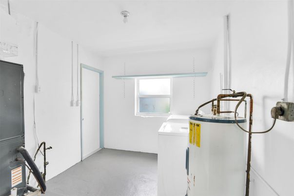 Interior, Washer