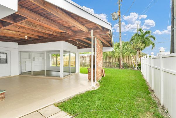 Backyard, Exterior