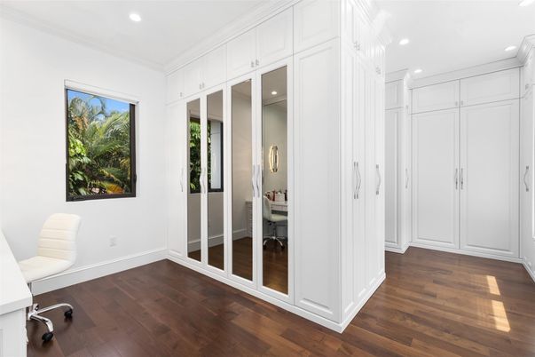 Home Office, Interior, Recessed Lighting, Wood Texture Flooring