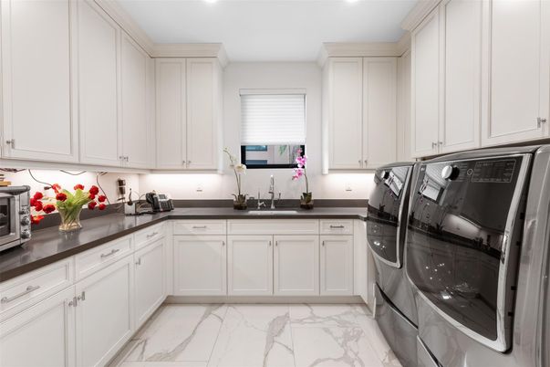 Interior, Kitchen, Marble, Recessed Lighting, Washer