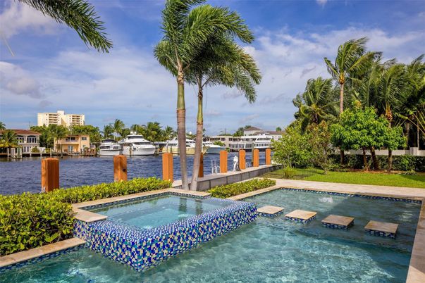 Exterior, Pool, Water