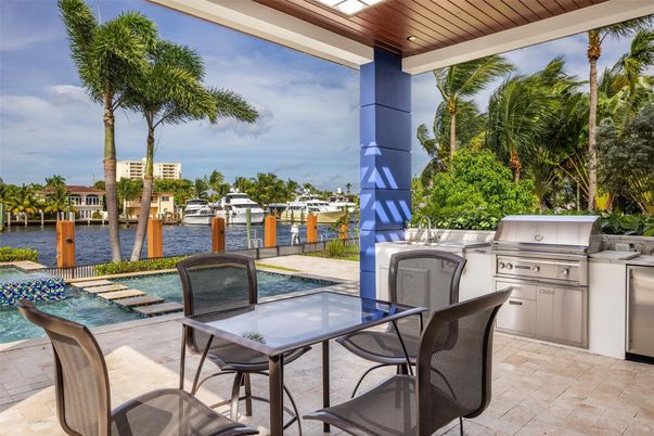 Exterior, Pool, Water