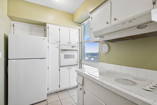 Interior, Kitchen, Tile Countertops