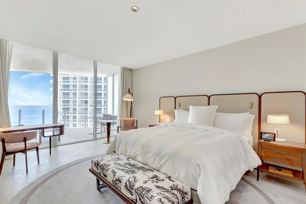 Bedroom, Interior, Recessed Lighting, Water