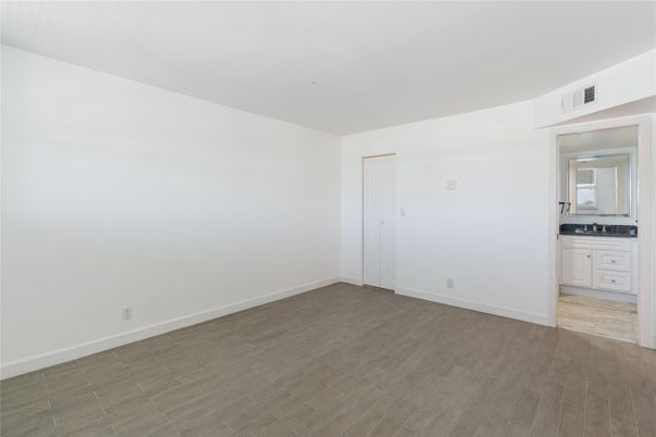 Bathroom, Empty room, Interior