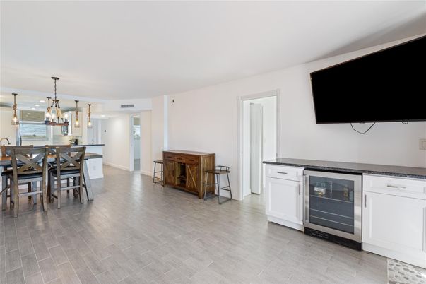 Chandelier, Dining room, Interior, Kitchen, Pendant Lights