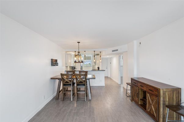 Dining room, Interior, Pendant Lights