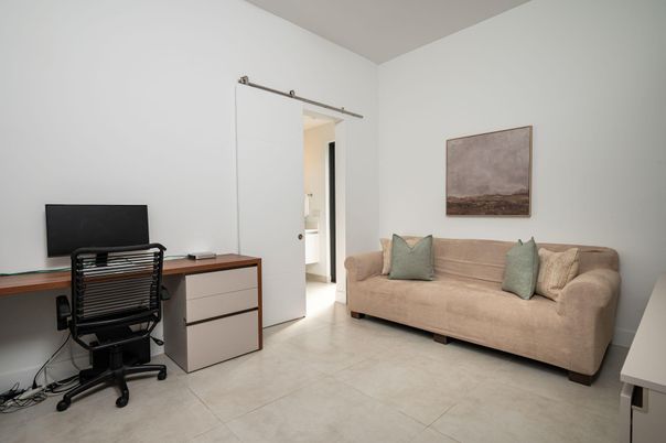 Home Office, Interior