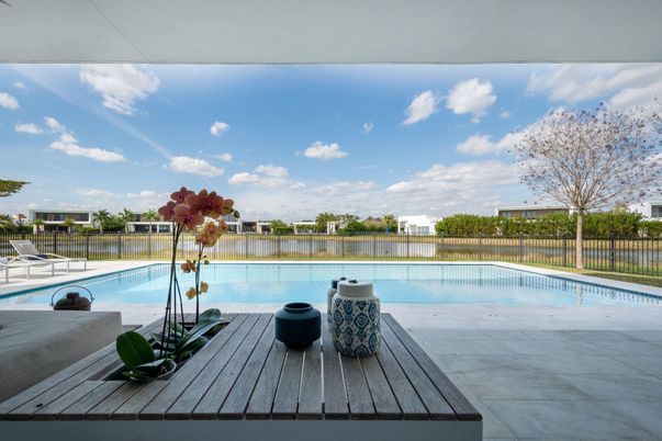 Exterior, Pool, Water