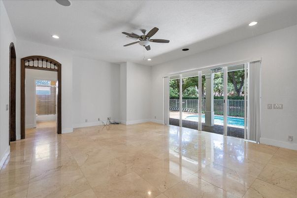 Empty room, Interior, Recessed Lighting