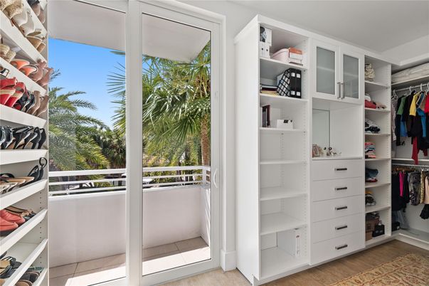 Interior, Walk-in Closets, Wood Texture Flooring