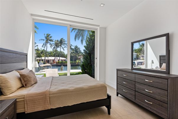 Bedroom, Interior, Recessed Lighting, Water