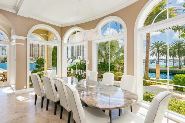 Dining room, Interior, Pendant Lights, Sun Room, Water