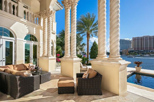 Exterior, Pool, Water