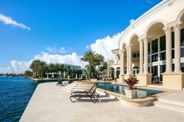 Exterior, Pool, Water