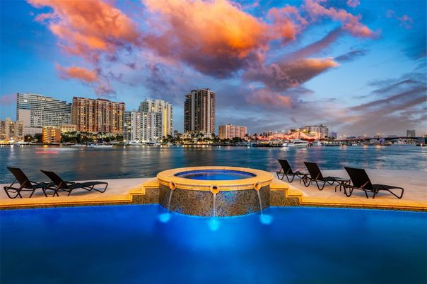 Exterior, Pool, Water
