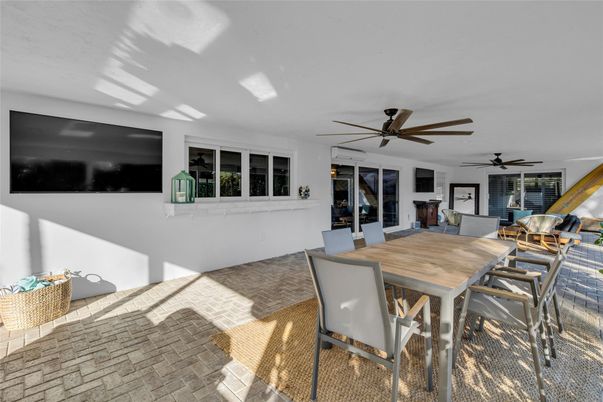 Dining room, Interior