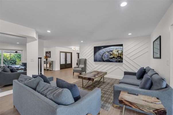 Chandelier, Interior, Living room, Recessed Lighting, Wood Texture Flooring