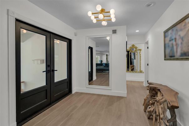 Interior, Recessed Lighting, Wood Texture Flooring