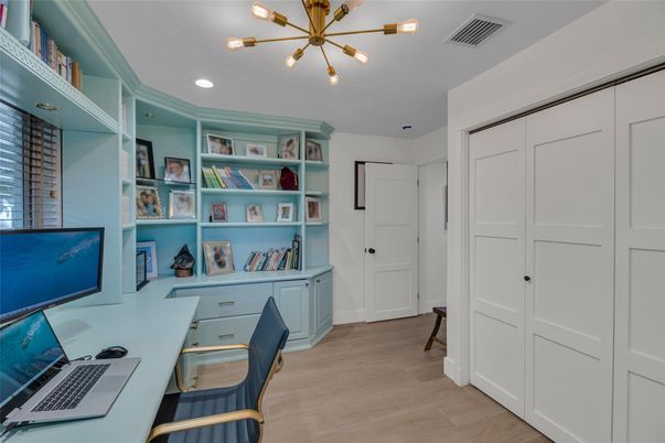 Home Office, Interior, Pendant Lights, Recessed Lighting, Wood Texture Flooring