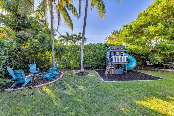 Backyard, Exterior, Playground