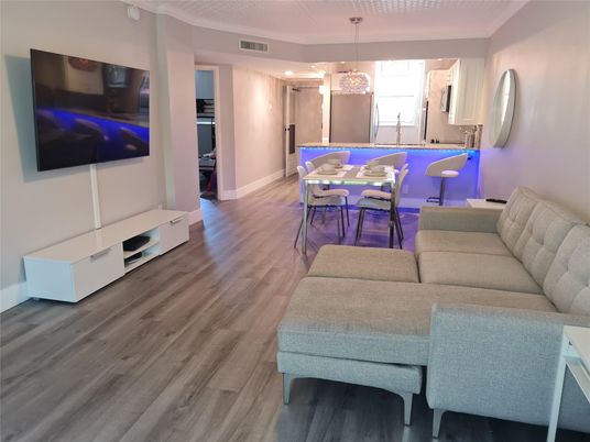 Dining room, Interior, Living room, Pendant Lights, Recessed Lighting, Wood Texture Flooring
