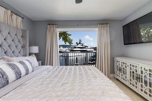 Bedroom, Interior, Water