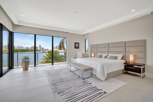 Bedroom, Interior, Recessed Lighting, Water