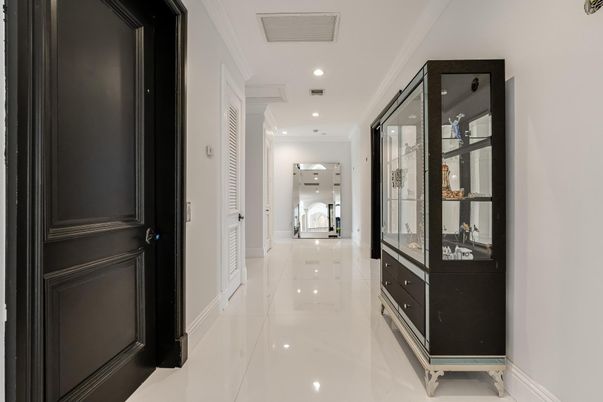Interior, Recessed Lighting