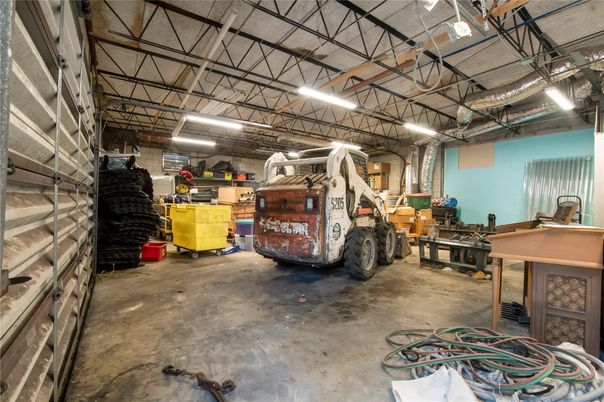 Garage, Interior
