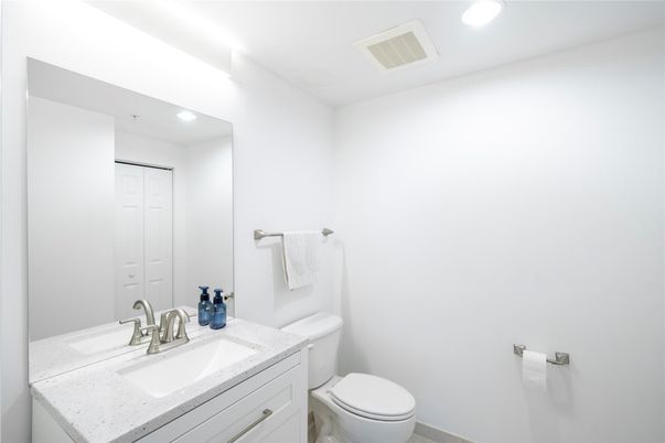 Bathroom, Interior, Recessed Lighting
