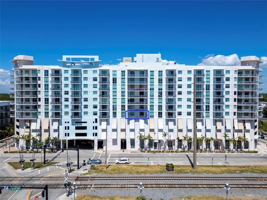 Exterior, Facade, Condo Building