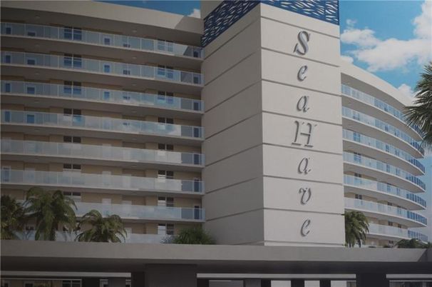 Exterior, Facade, Highrise