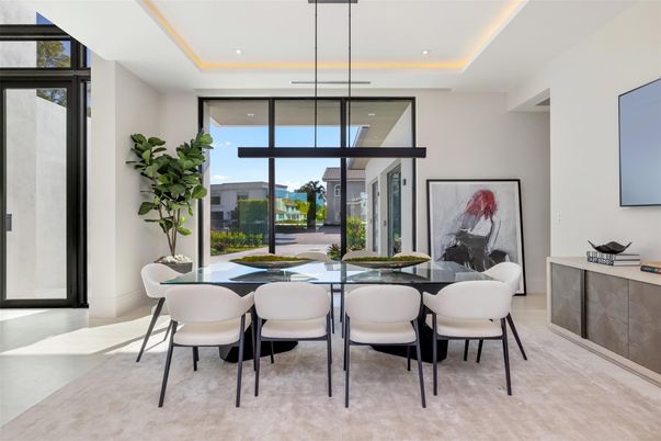 Dining room, Interior, Pendant Lights, Recessed Lighting