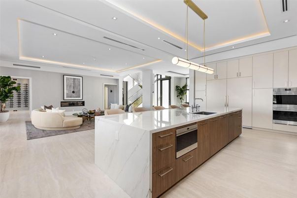 Interior, Kitchen, Living room, Pendant Lights, Recessed Lighting, Stainless Steel Appliances