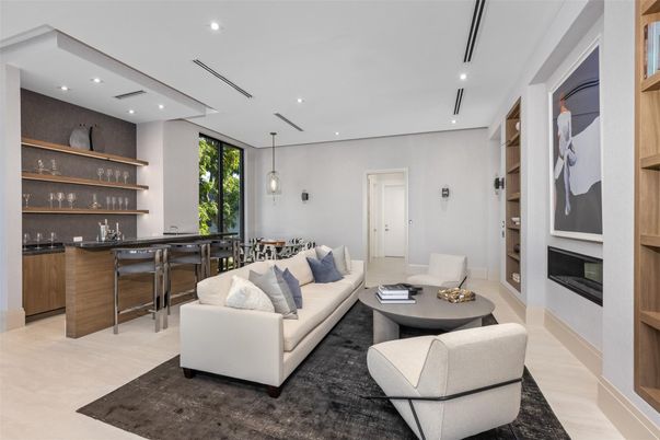 Dining room, Fireplace, Interior, Living room, Pendant Lights, Recessed Lighting