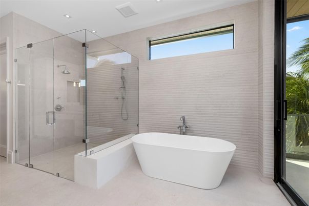 Bathroom, Free Standing Baths, Glass Shower, Interior, Recessed Lighting