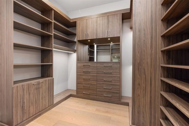 Interior, Walk-in Closets, Wood Texture Flooring