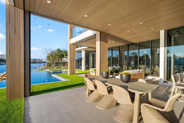 Exterior, Recessed Lighting, Water