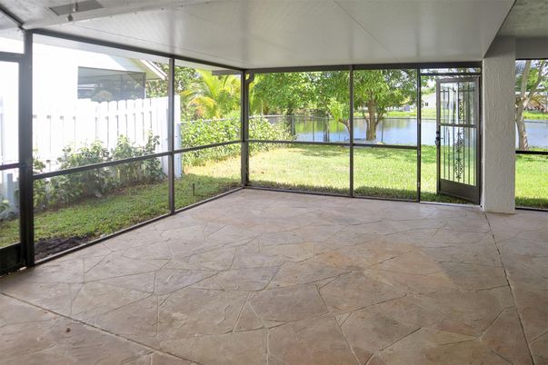 Empty room, Interior, Sun Room, Water