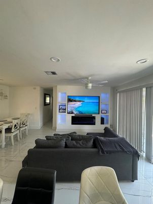 Dining room, Interior, Living room, Marble, Recessed Lighting
