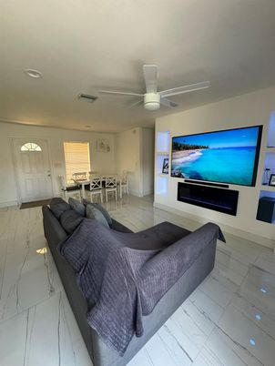 Dining room, Interior, Living room, Marble, Recessed Lighting