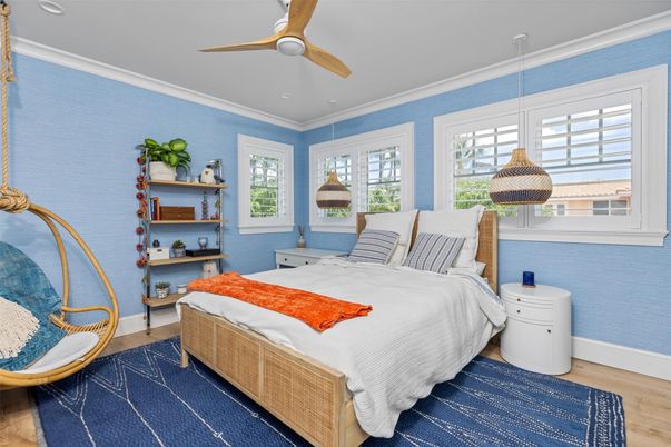 Bedroom, Interior, Pendant Lights, Wood Texture Flooring