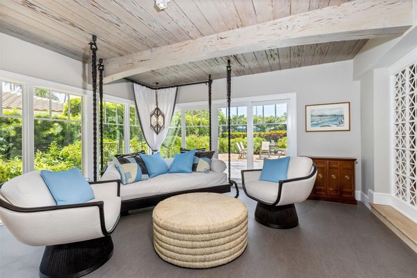 Interior, Living room, Pendant Lights, Wooden Beams, Wooden Ceilings
