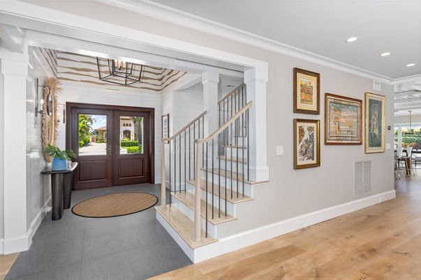 Chandelier, Dining room, Interior, Recessed Lighting, Wood Texture Flooring