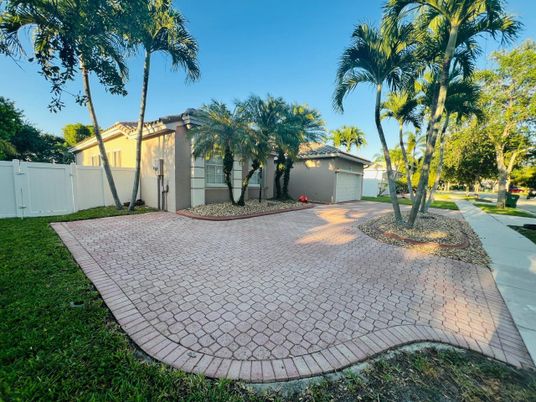 Backyard, Detached Garage, Exterior