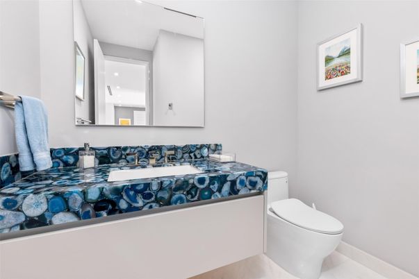 Bathroom, Interior, Recessed Lighting