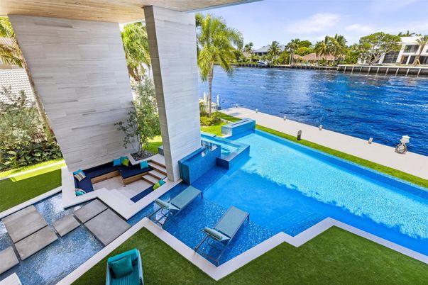 Exterior, Lake, Pool