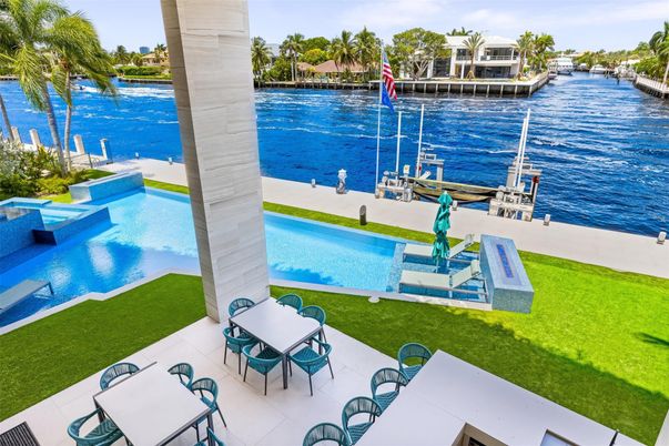 Exterior, Lake, Pool